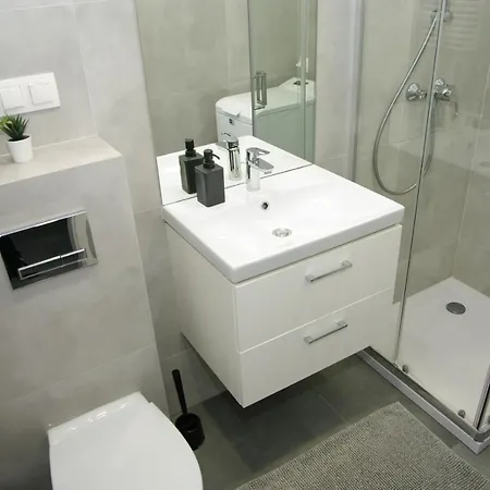 Fryderyk Solidarnosci 129/131 Hotel Warschau